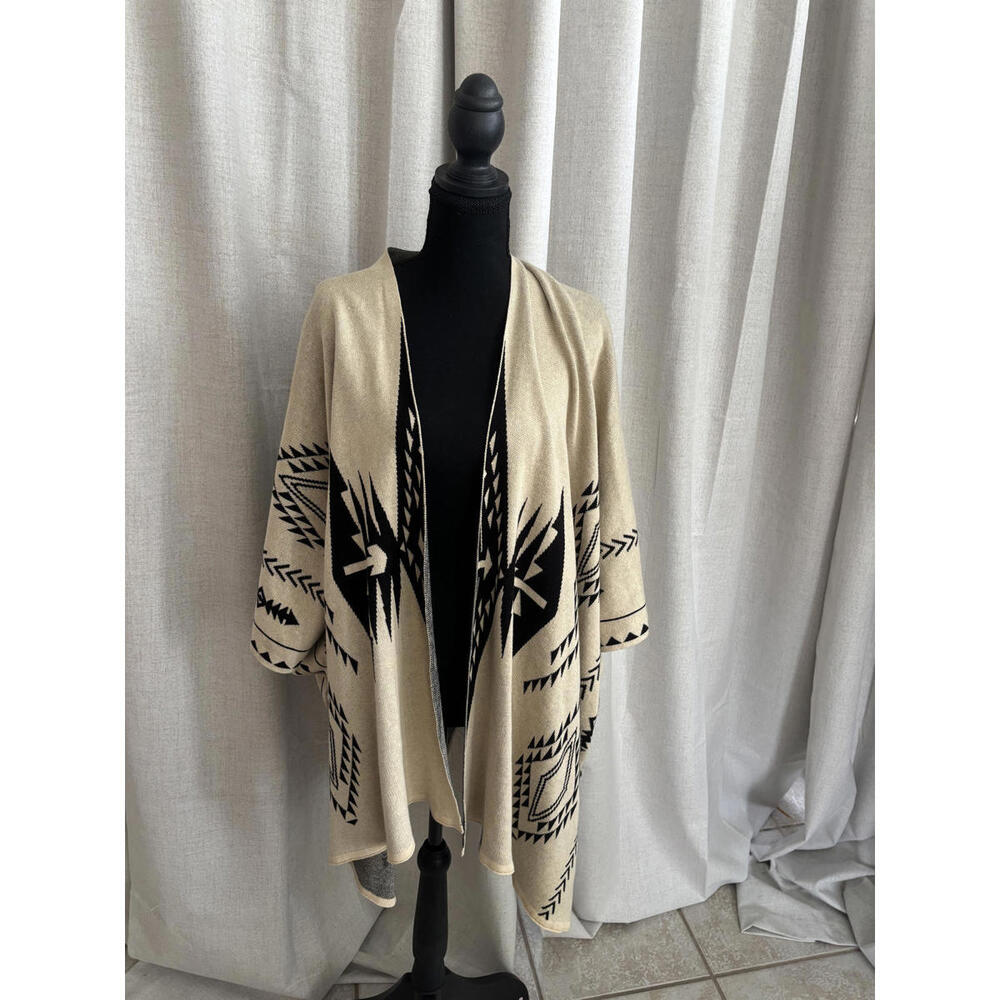 Boho Western Geometric Pattern Open Front Komodo. - image 1